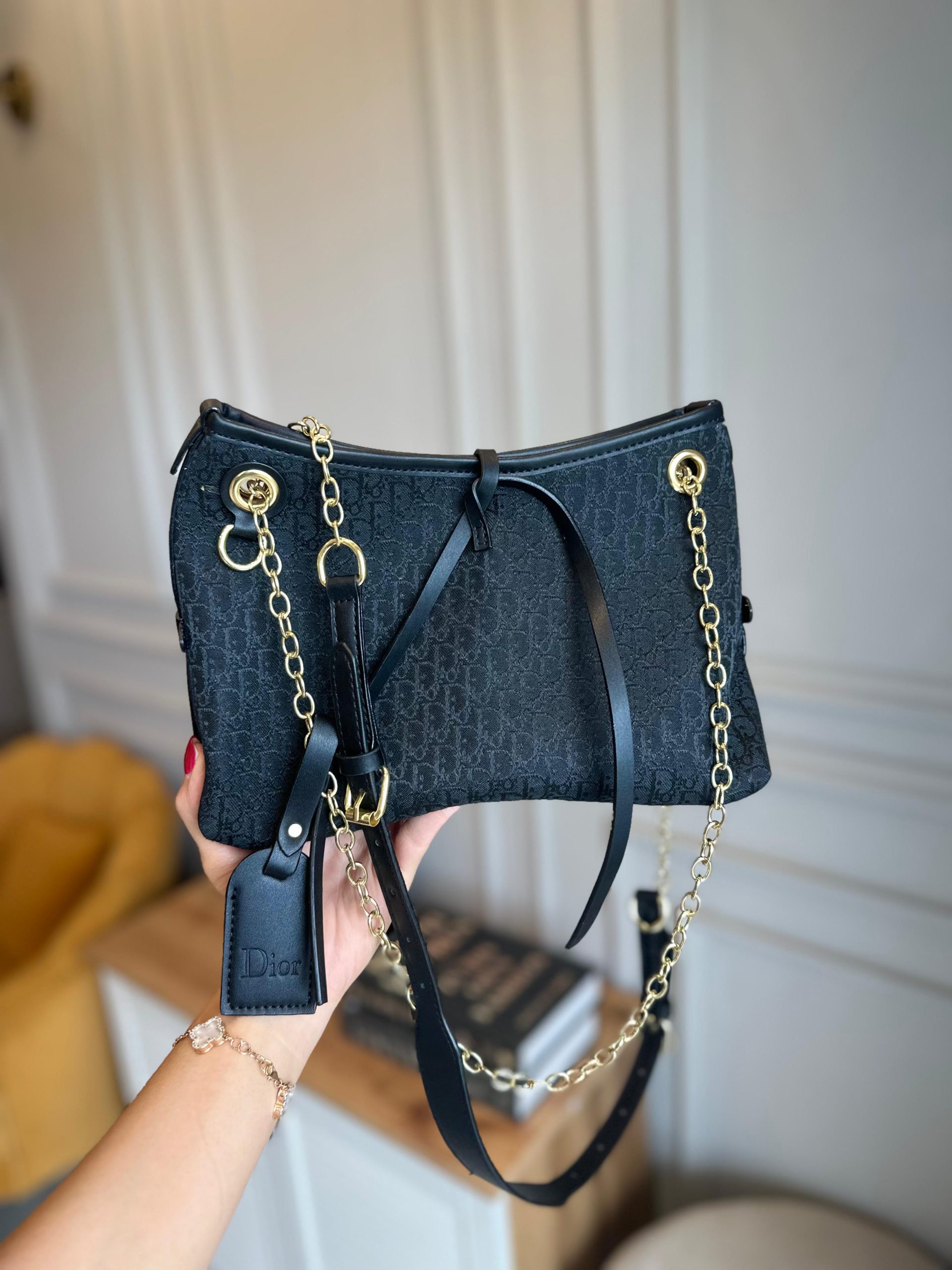 FIRST COPY DIOR- SHOULDER BAGS - Image 4