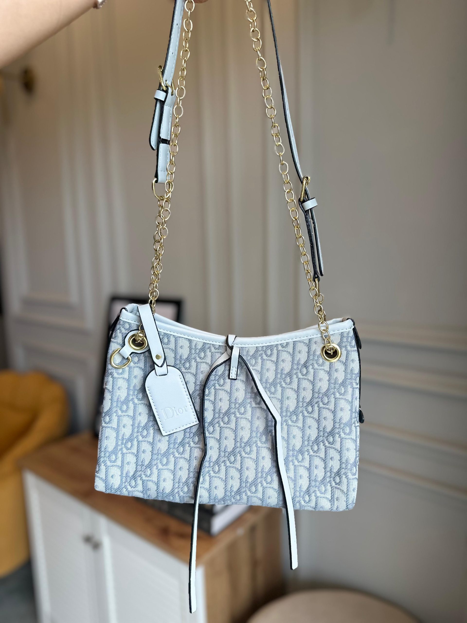 FIRST COPY DIOR- SHOULDER BAGS - Image 8