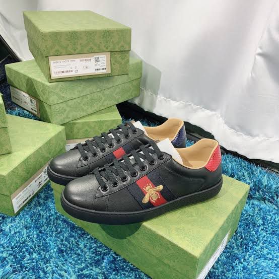 FIRST COPY Gucci Bee In stock shoes for men - Image 2