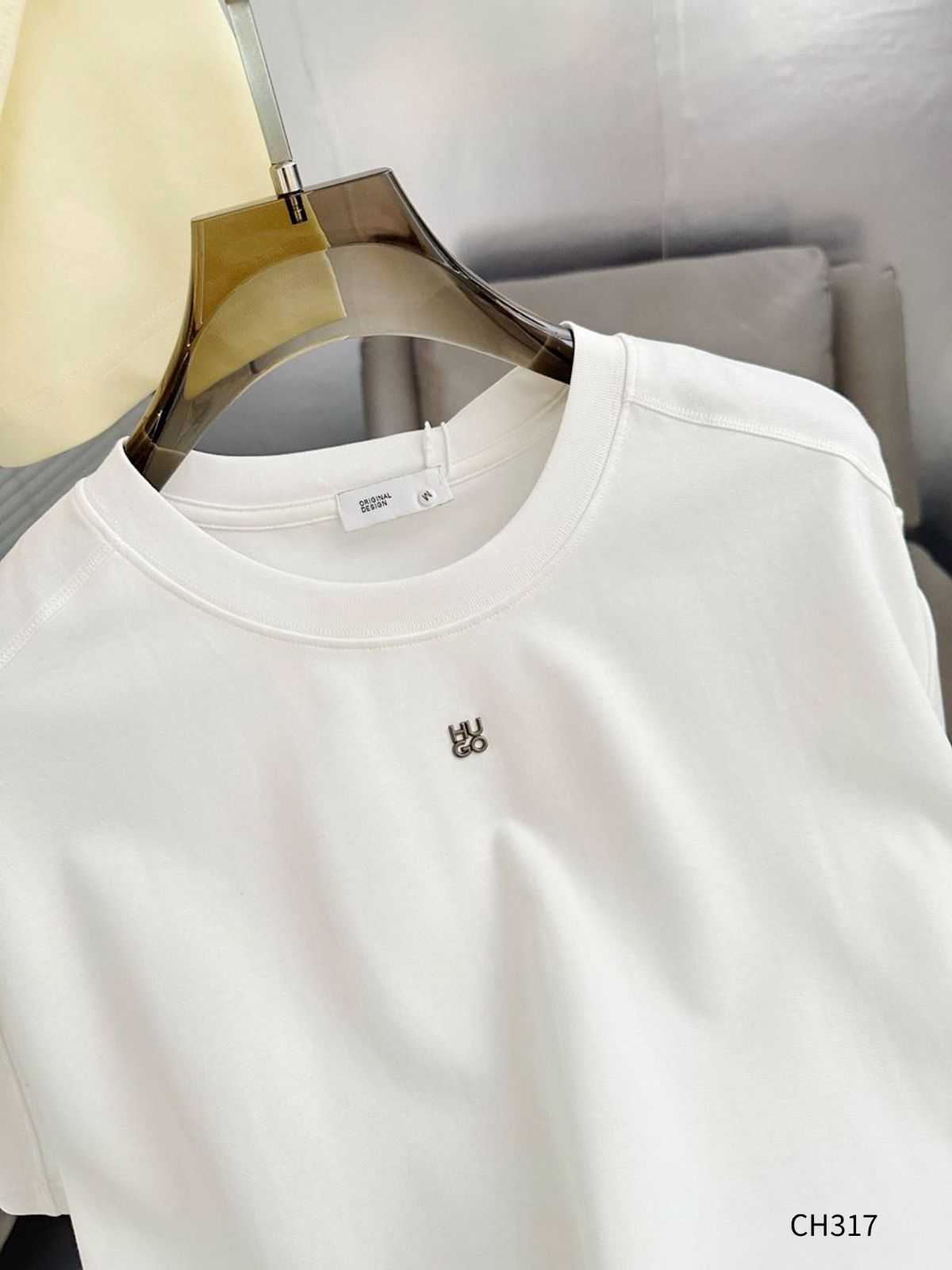 Hugo Boss Original Very Premium Quality Round Neck T-Shirt White First Copy - Image 3