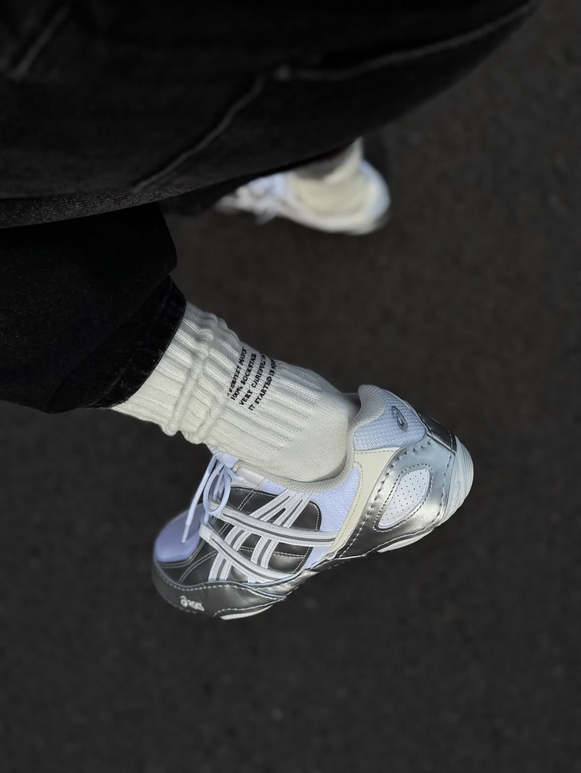 First Copy Asics Hypersync Shoes in White and Pure Silver