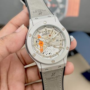 First Copy Hublot Classic Fusion Titanium Date Watch in Black Rubber
