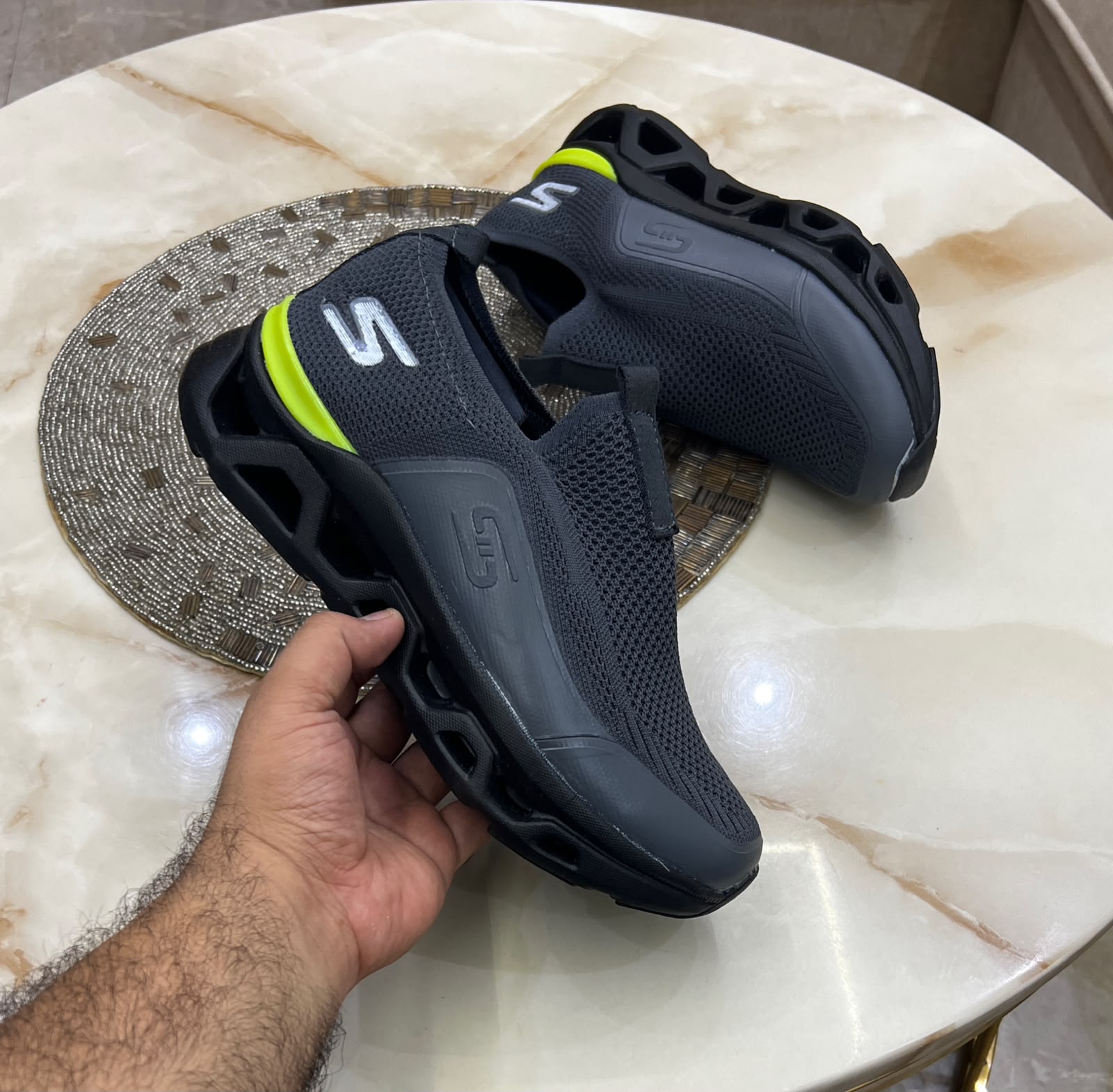First Copy Skechers Runeasy Slip-On Running Shoes in Black Neon