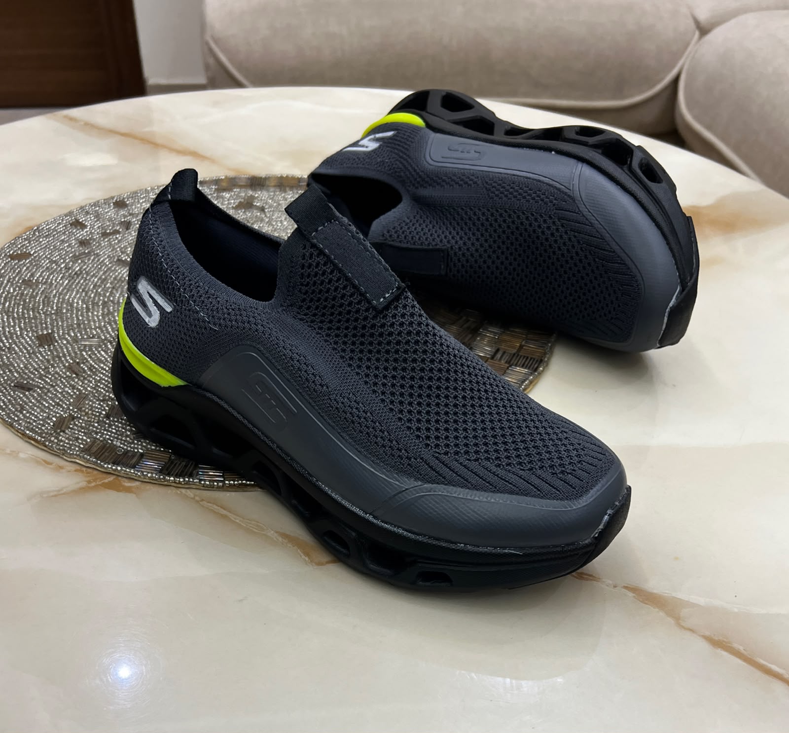 First Copy Skechers Runeasy Slip-On Running Shoes in Charcoal Grey Neon