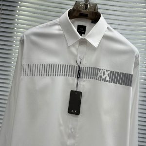 First Copy ⚜️Ⓡ🅢 Armani Exchange Original Latest Shirt This Armani Shirt Combines Style And Comfort, Making It Perfect For Leisurely, Relaxing Days. Made From Cotton , It Features Full Sleeves .