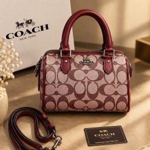 First Copy Gucci Limited Edition Emblem Shoulder Bag Gucci Gg