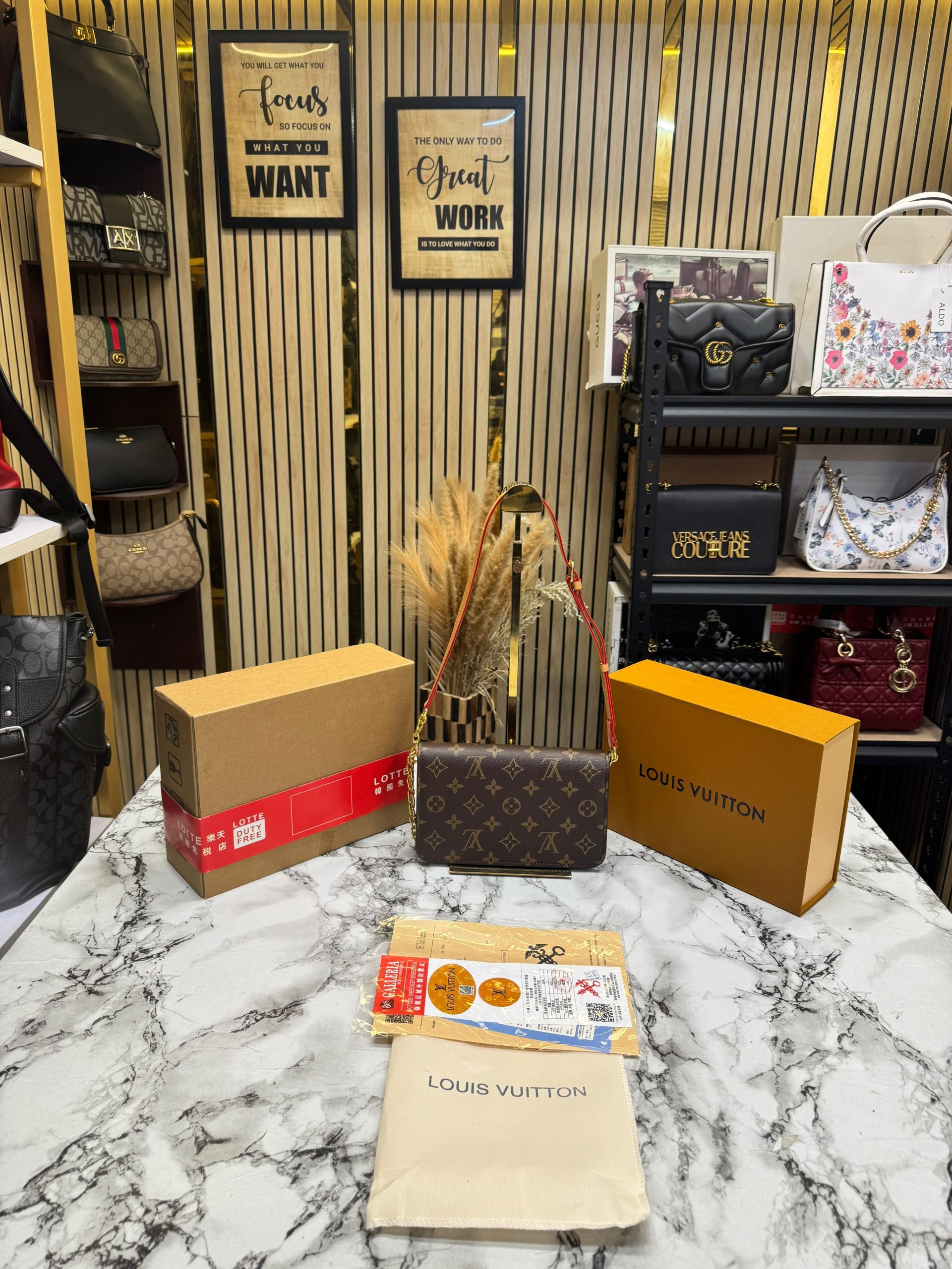 First Copy Louis Vuitton Bloom Handbag Monogram Flap View
