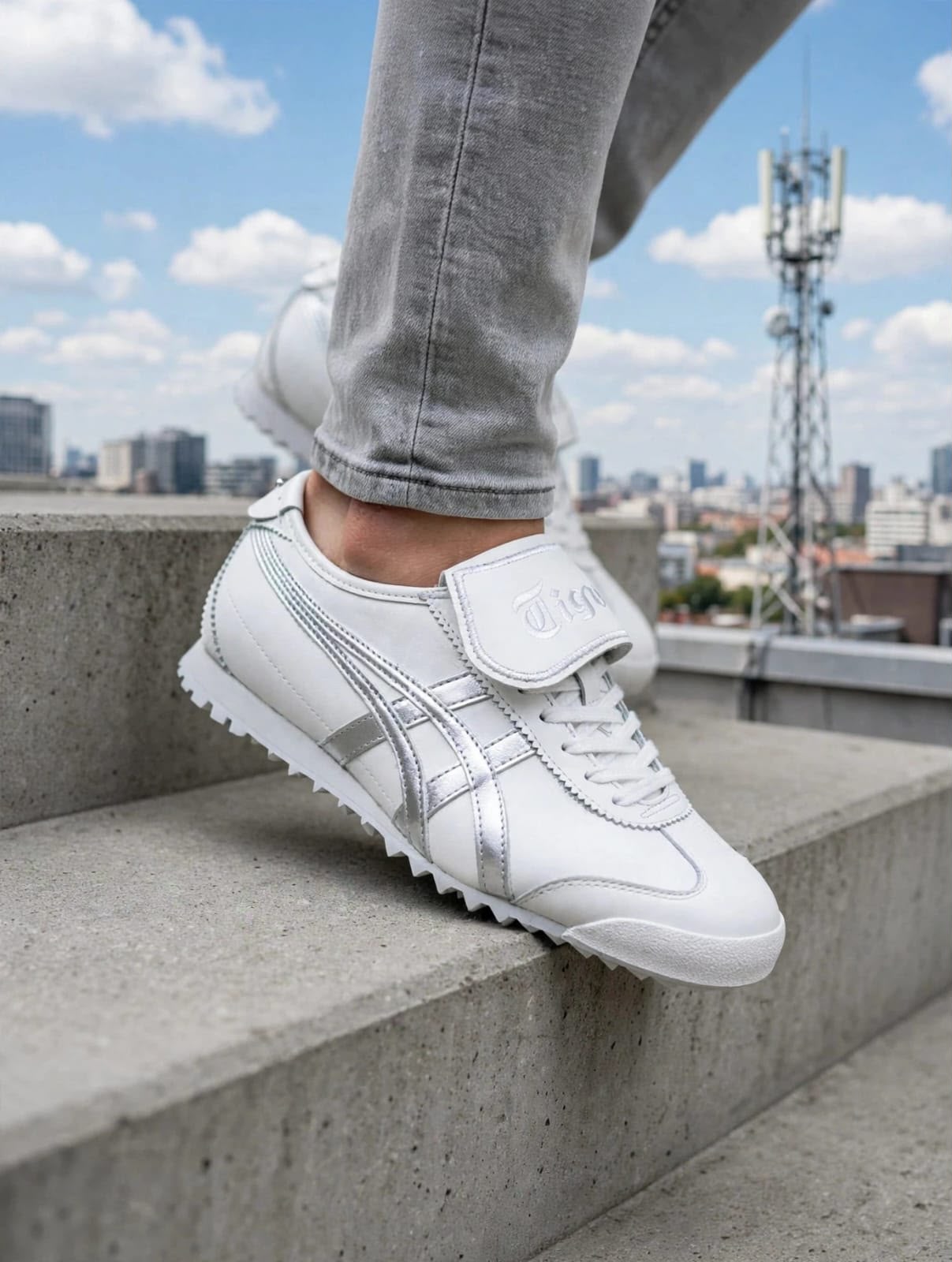 First Copy Onitsuka Tiger Mexico 66 Golf Leather Casual Sneakers - Image 1