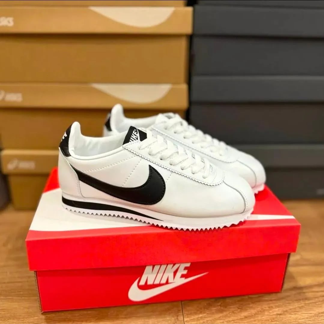 First Copy Nike Classic Cortez Vintage Green Swoosh Sneakers - Image 3