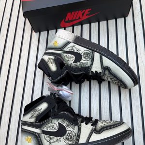 First Copy Nike Air Jordan 1 Retro Kaws