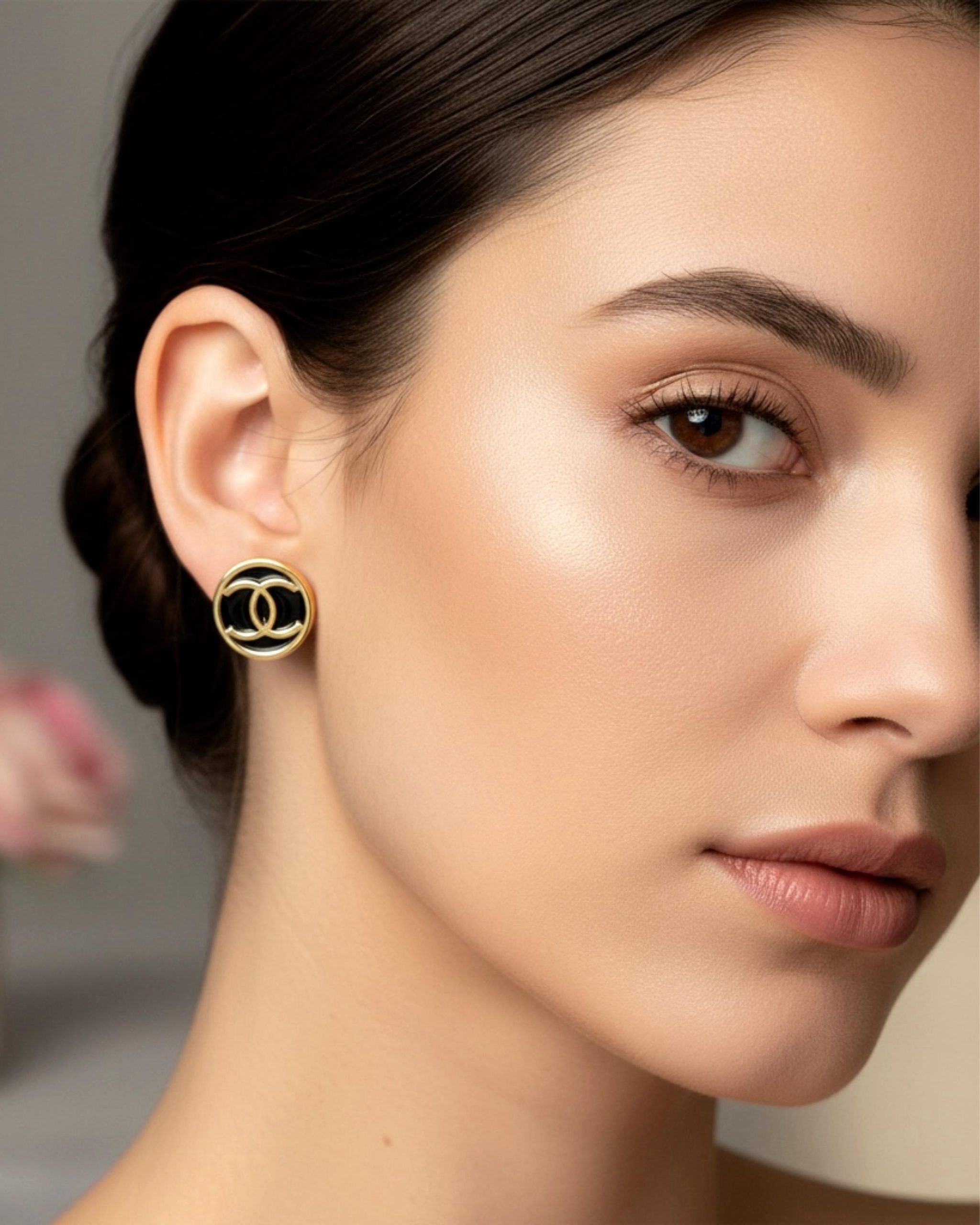 First Copy Chanel Cc Circle Initial Earring